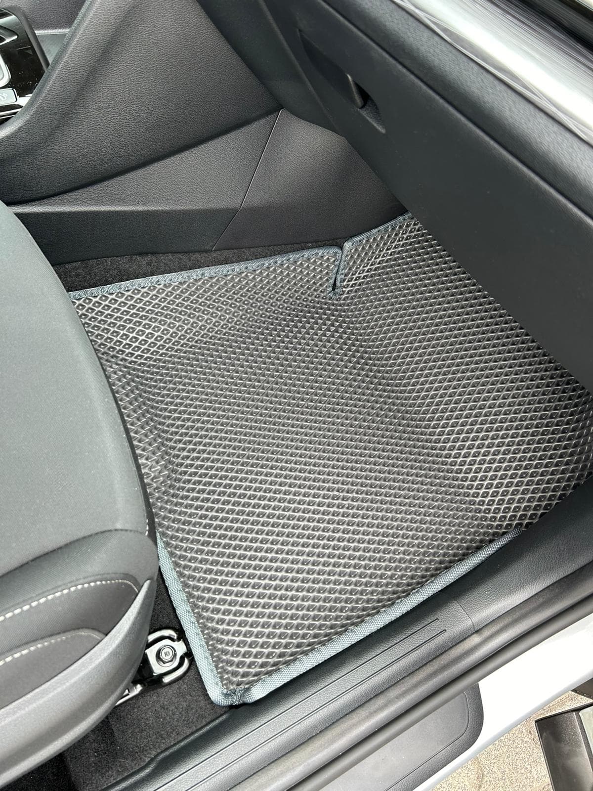 Dywaniki samochodowe EVA - różne rozmiary