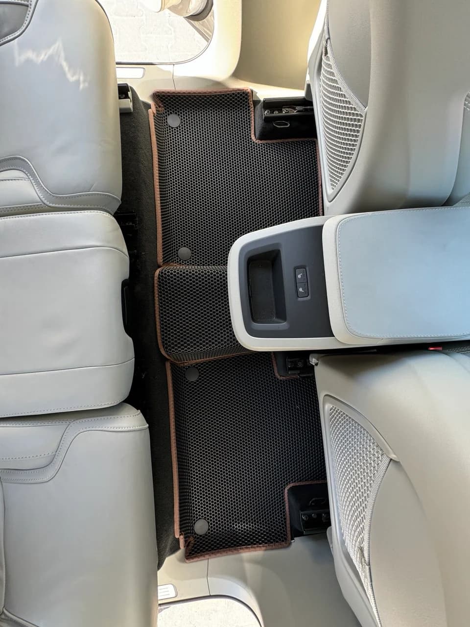 Dywaniki samochodowe EVA - zestaw premium